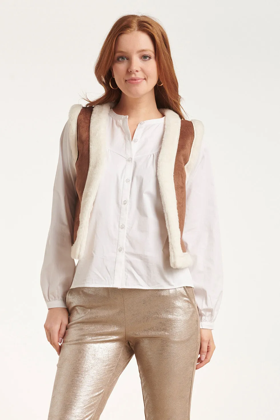 24707 E Suedine Gilet | Brown