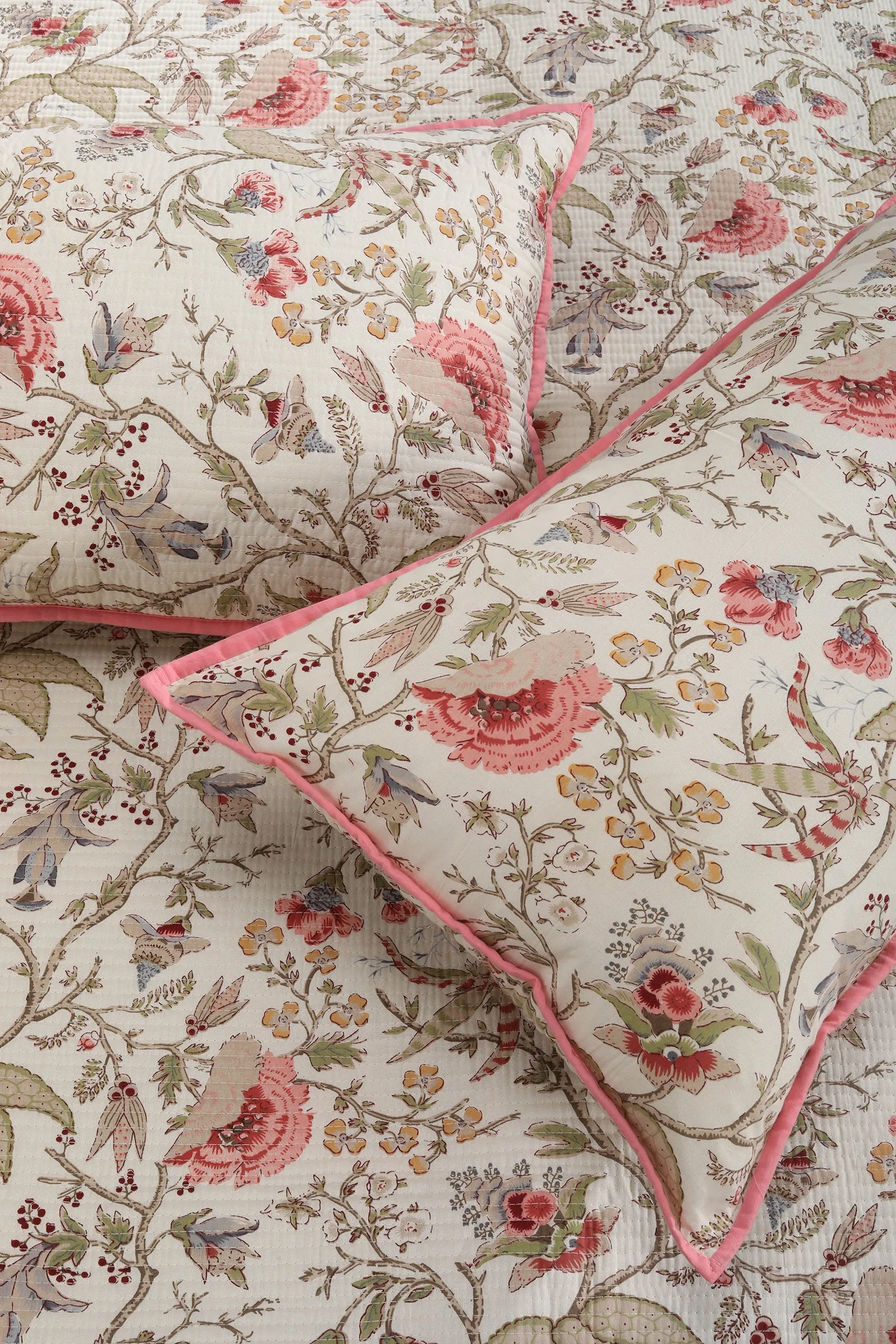 Elizabeth Red Quilted Cotton Bedcover