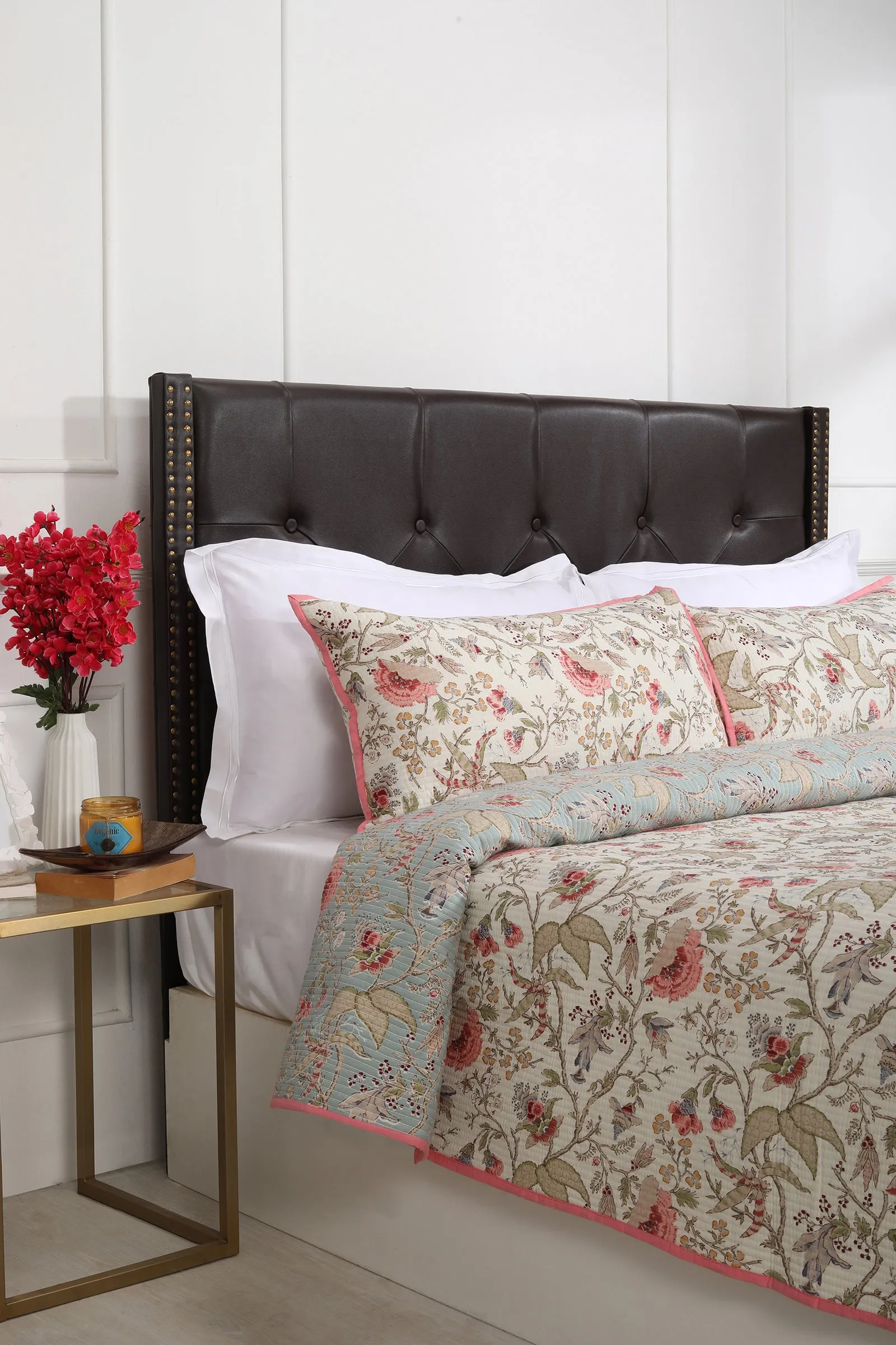 Elizabeth Red Quilted Cotton Bedcover