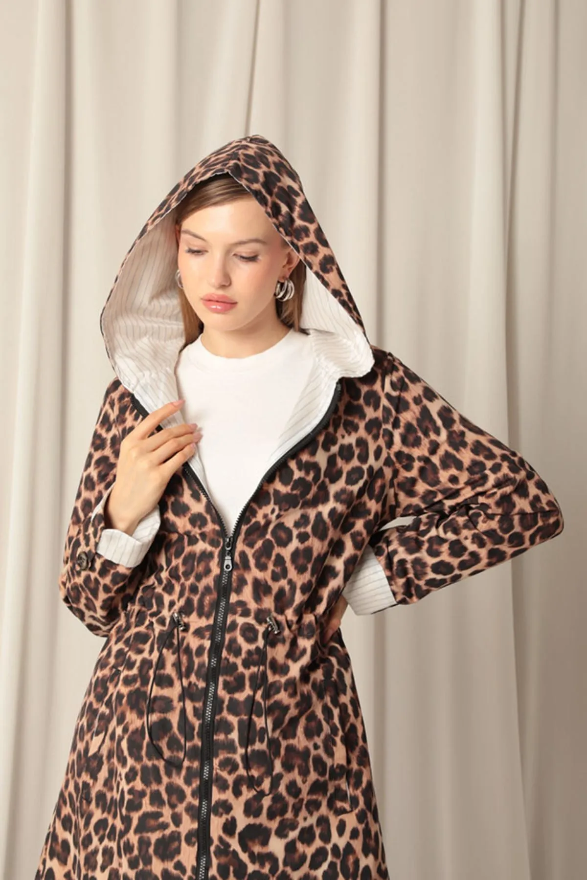 KKT Leopard Fabric Striped Hooded Women's Leopard Raincoat - Grosseto