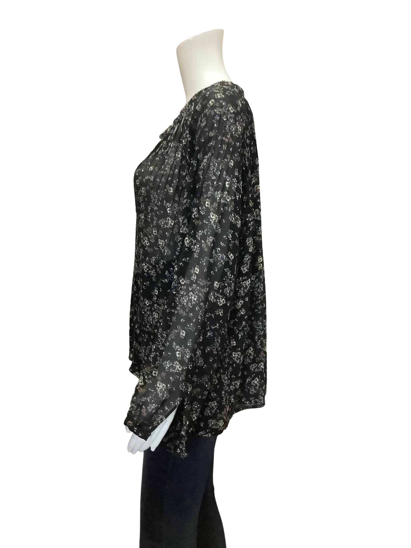 Knot Sisters Womens Top Floral Print Long Sleeve Size: M