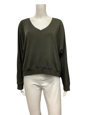 Lilla P Top Green Cropped V Neck Size: XL