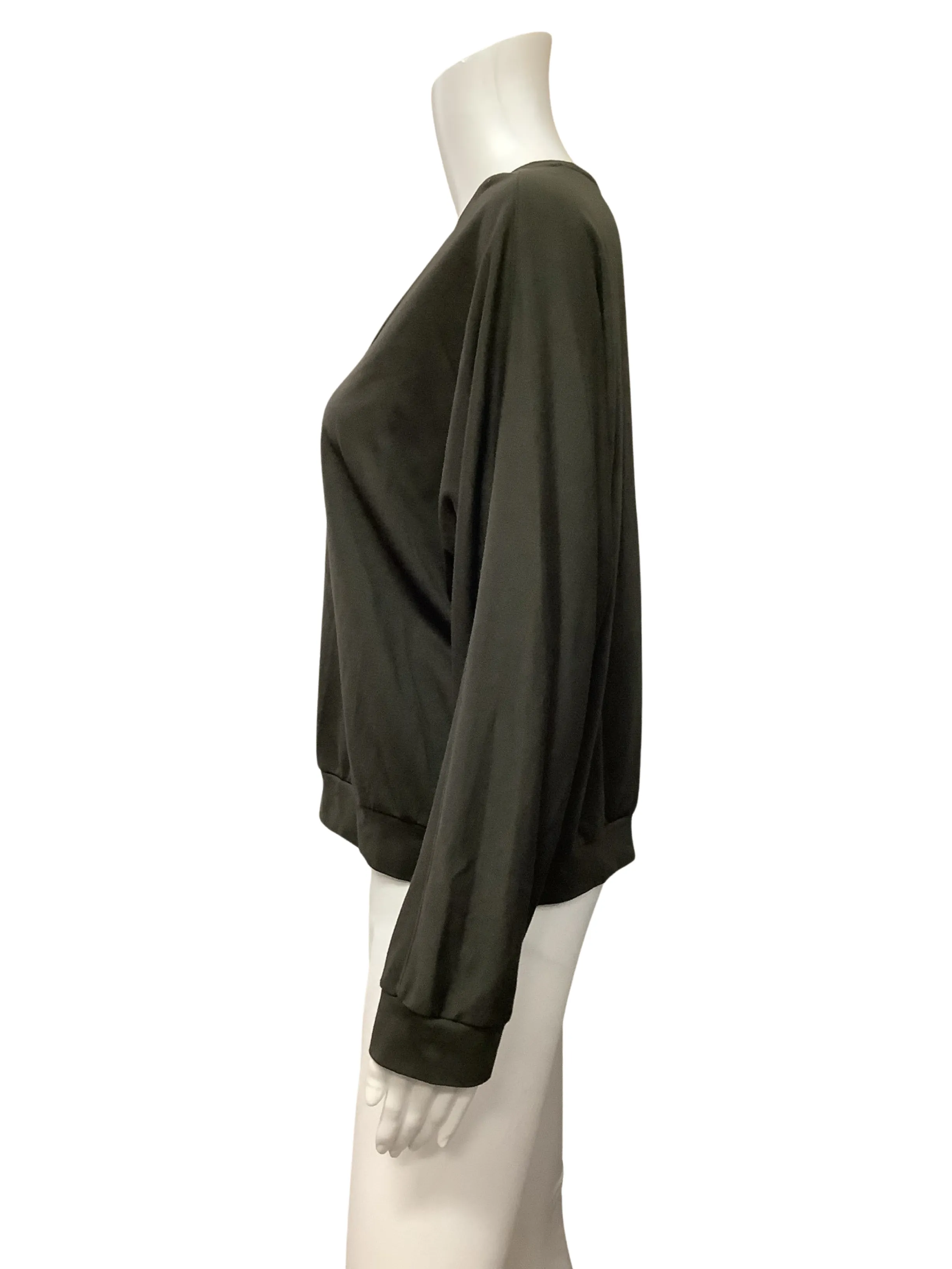 Lilla P Top Green Cropped V Neck Size: XL