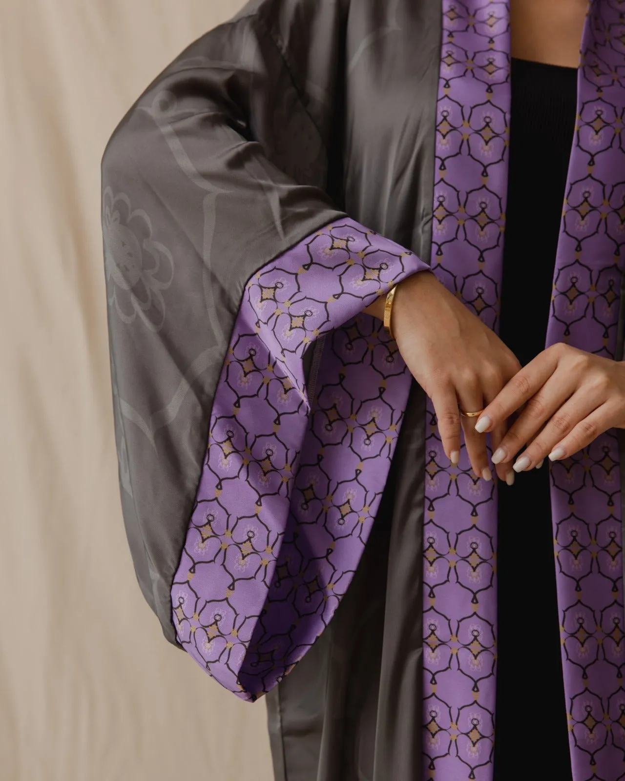 Palm Tree Satin Kimono Light Grey X Purple