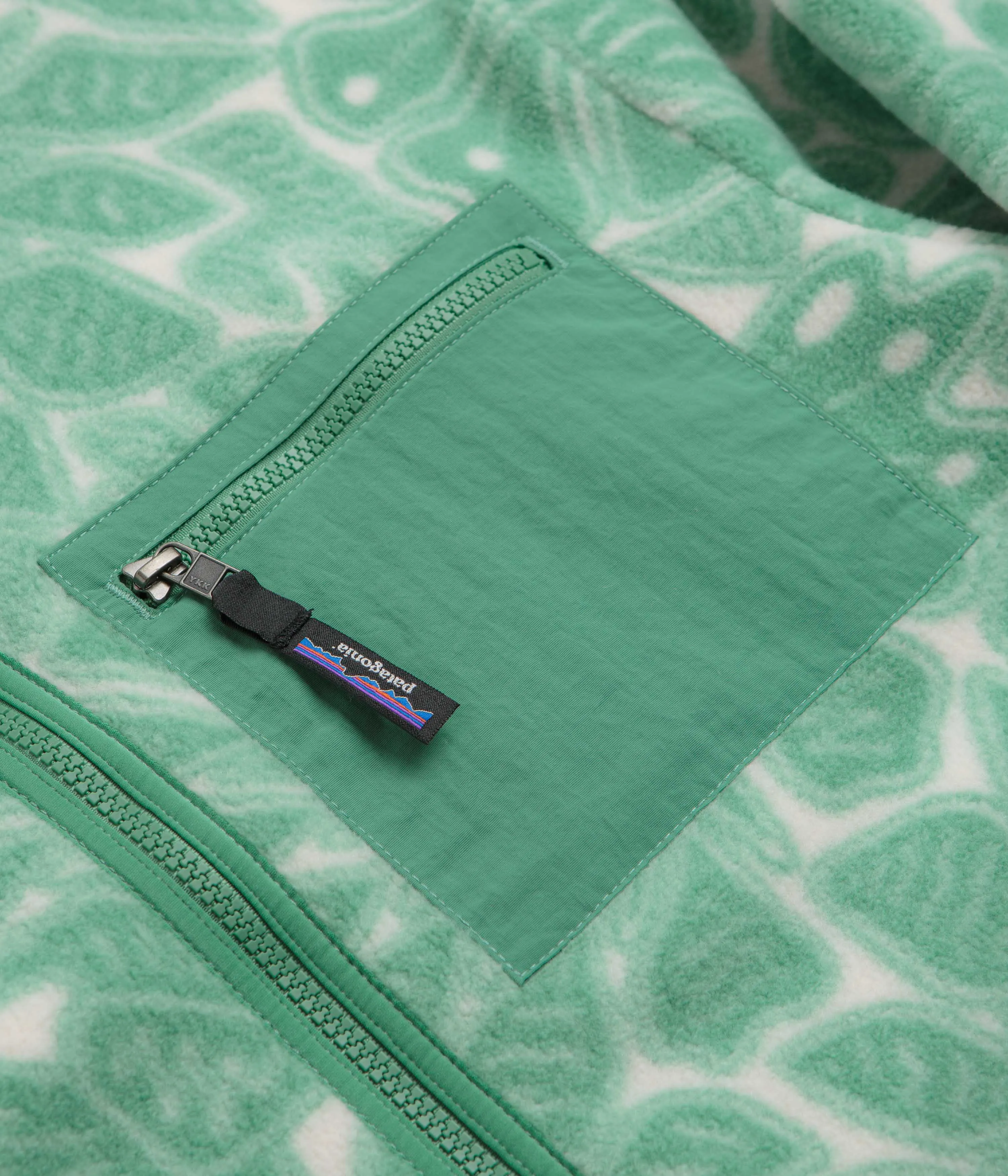 Patagonia Womens Synchilla Fleece Jacket - Bees and Flowers: Heartleaf Green
