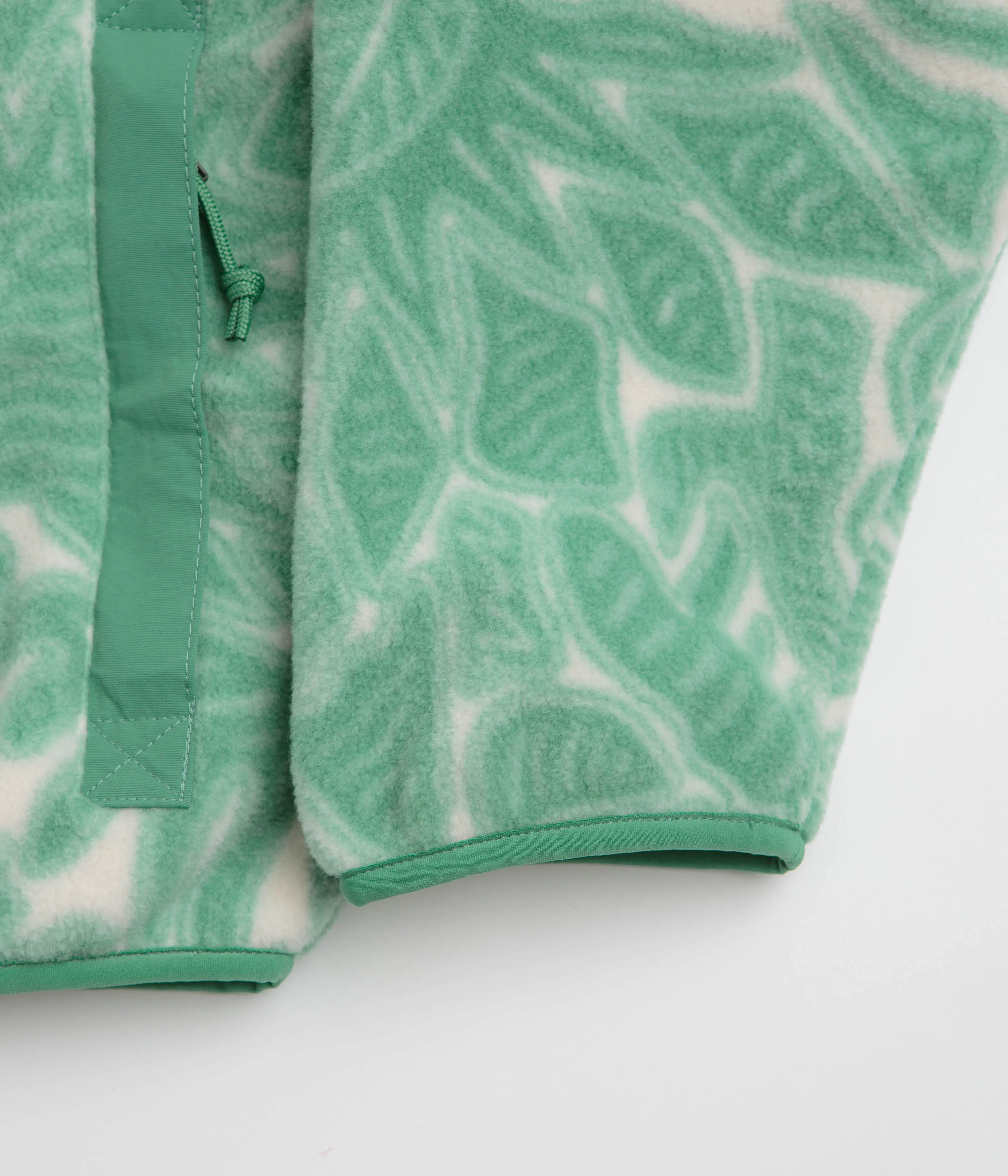Patagonia Womens Synchilla Fleece Jacket - Bees and Flowers: Heartleaf Green
