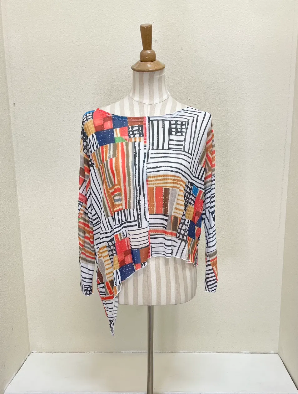 Shana Topper - 25071 - LINES