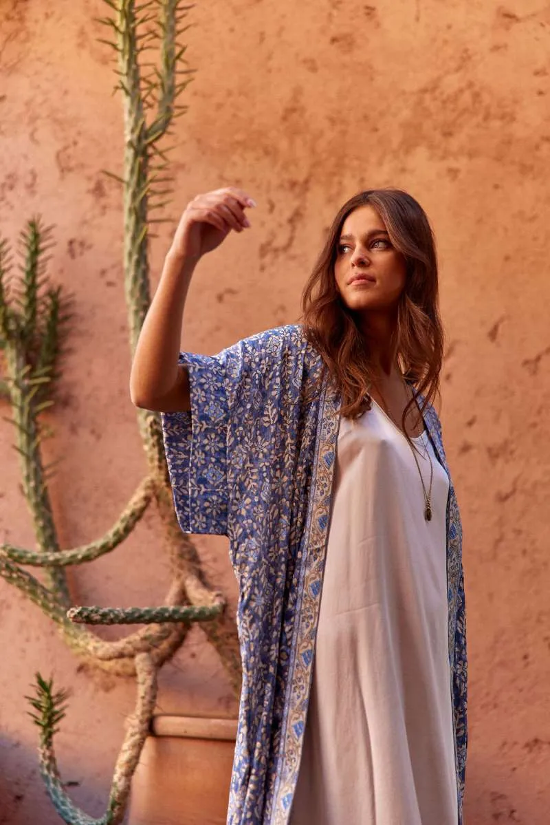 Woven Kimono in Matera KANLW by Lauren Vidal